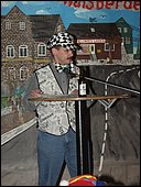 051.jpg